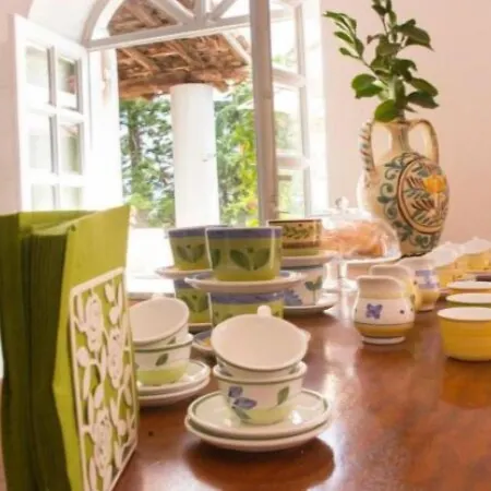 Accademia 3* Giardini Naxos