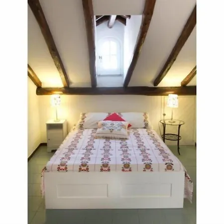 Accademia Alojamento de Acomodação e Pequeno-almoço 3*