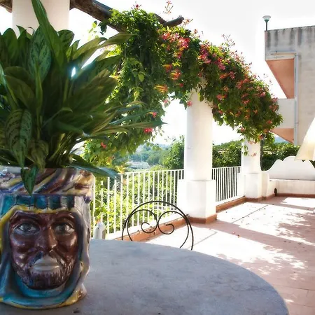 Accademia Alojamento de Acomodação e Pequeno-almoço Giardini Naxos